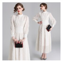 Sukienka z frędzelkami