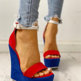 Doria Sandały na koturnie