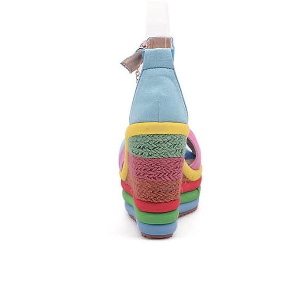 Oryginalne sandały na koturnie - obrazek 17