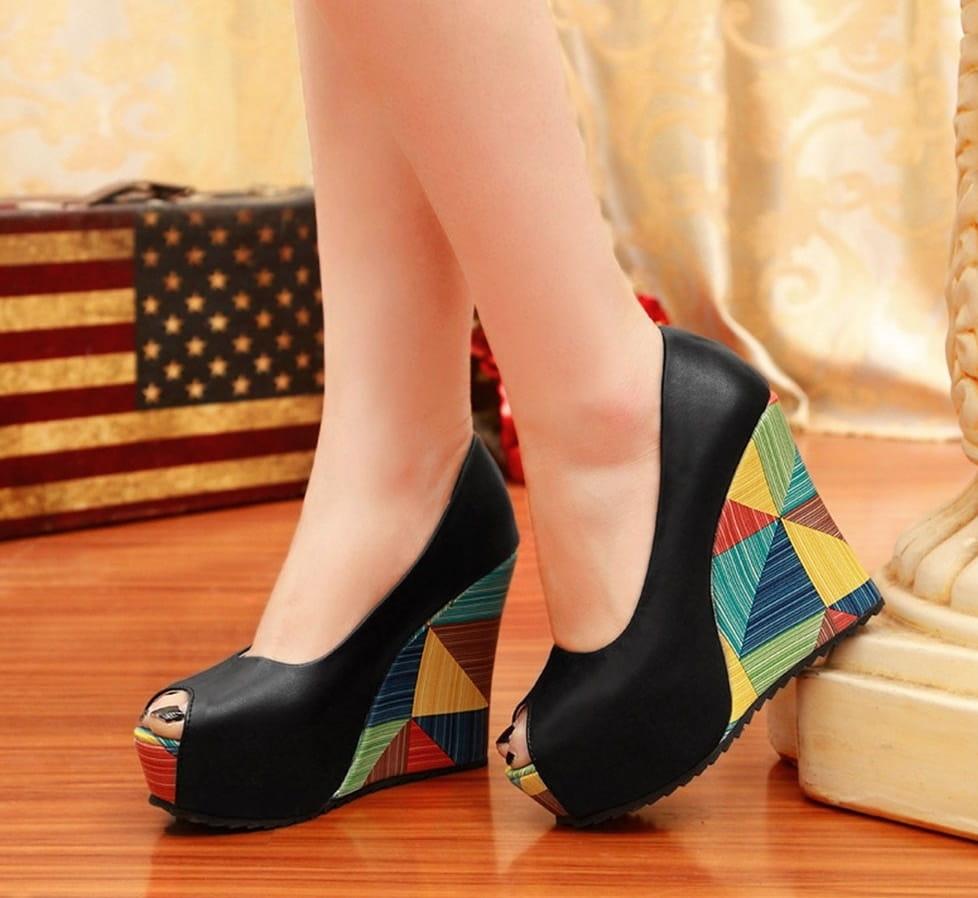 Platformy z wyciętymi palcami - obrazek 21