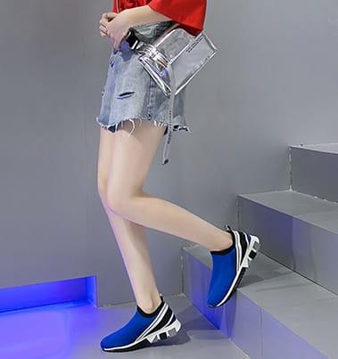 Wsuwane buty w 3 kolorach - obrazek 11