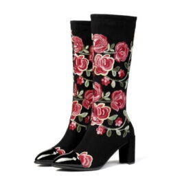 Skórzane kozaki z haftem