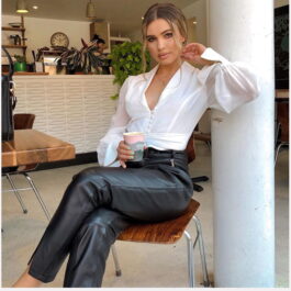 Biała bluzka z szarfą