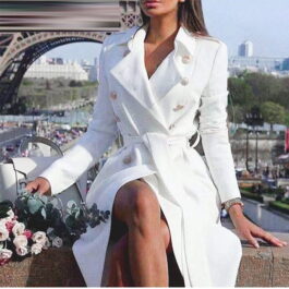 Elegancki biały płaszcz trencz