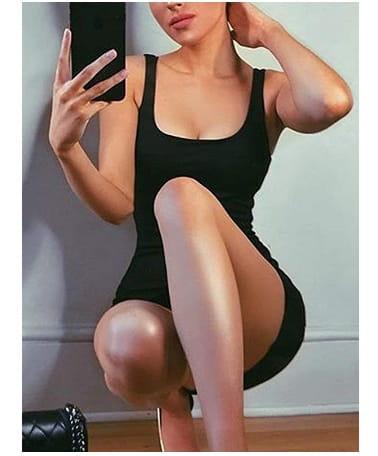 Sportowa sukienka mini - obrazek 4