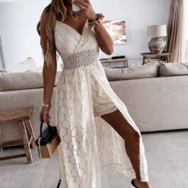 Sukienka kombinezon z koronki