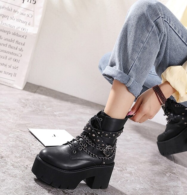 Botki platformy w stylu punk - obrazek 3