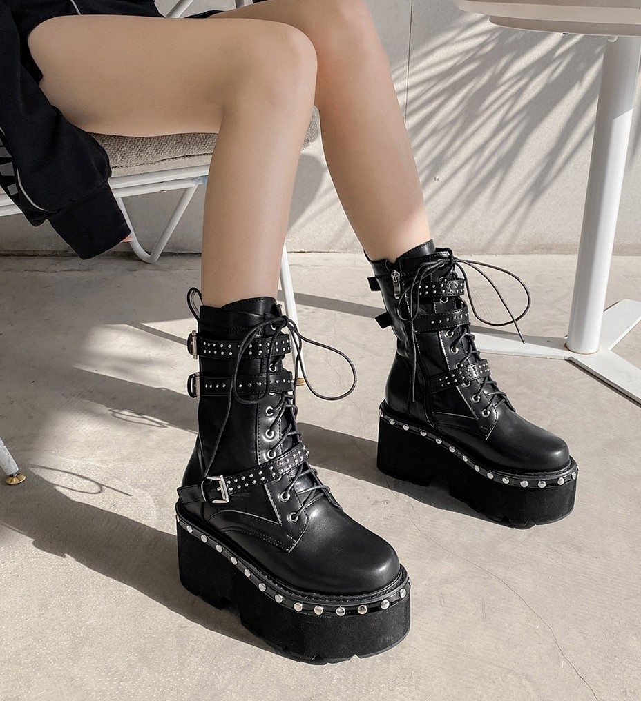 Botki z ćwiekami - obrazek 5