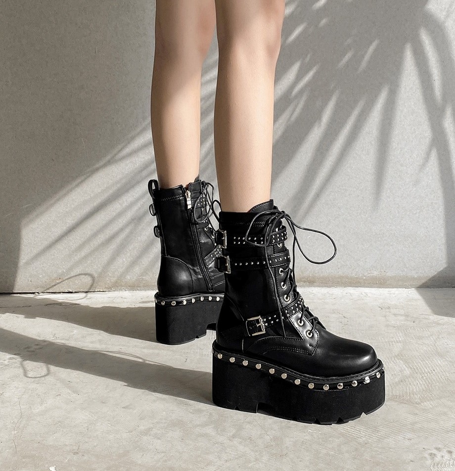 Botki z ćwiekami - obrazek 7