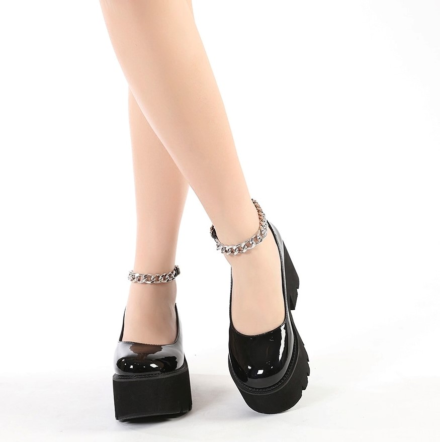 Półbuty z łańcuszkiem - obrazek 6