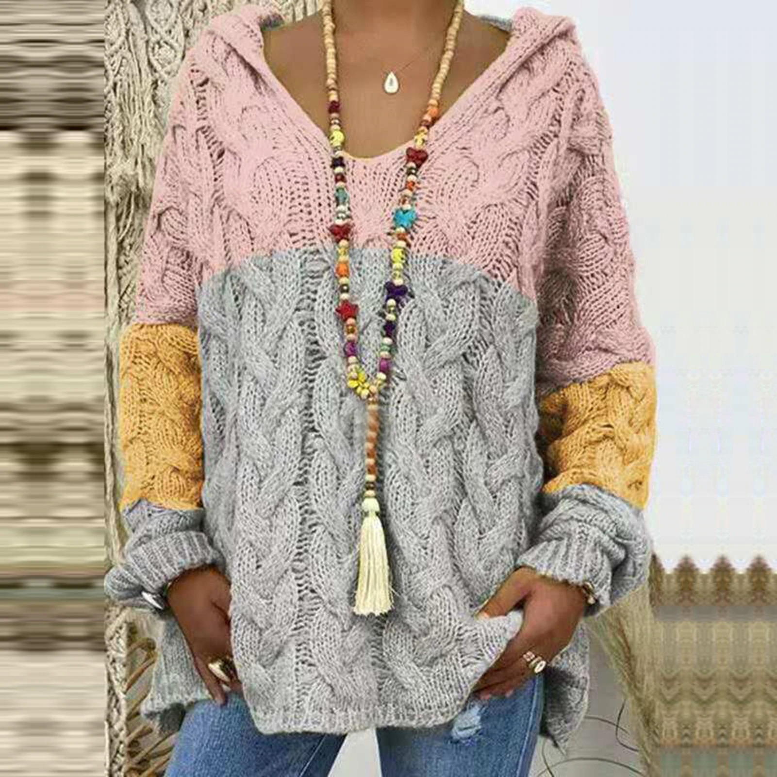 Luźny sweterek z kapturem Mix - obrazek 2