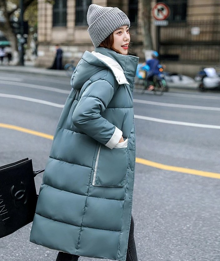 Płaszcz z kontrastowymi wypustkami - obrazek 6