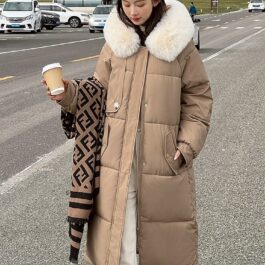 Ciepły zimowy płaszcz