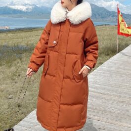 Ciepły zimowy płaszcz