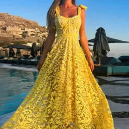 Koronkowa sukienka na ramiączkach