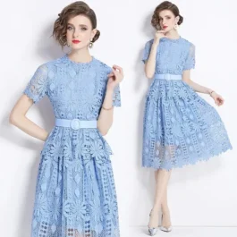 Salma Blue Koronkowa sukienka z paskiem